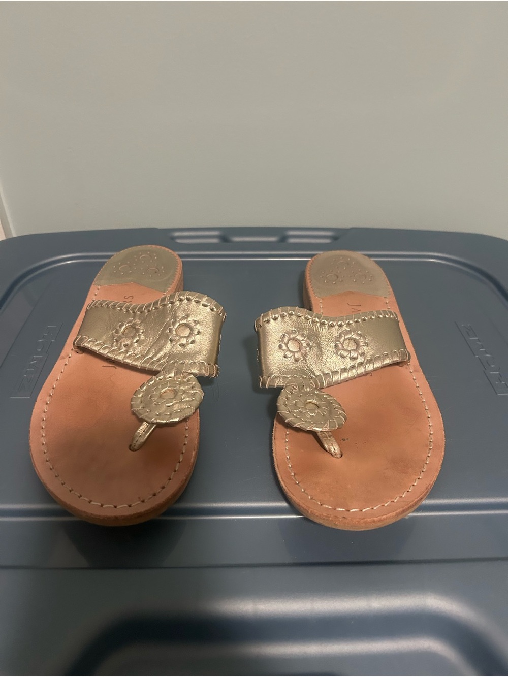 Women’s Metallic Gold Leather Thong Sandals - Jack Rogers size 8